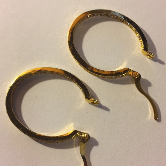 Hoop earrings - Picture 3 of 5